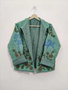 Veste en velours Suzani luxueuse et raffinée, brodée à la main, avec doublure originale, style bohème, motif floral ethnique, cadeau idéal pour une mère. - Product Image 6