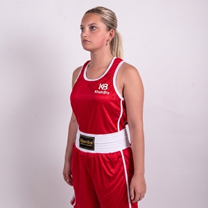 Ensemble de boxe unisexe KhumBro : Débardeur rouge avec bordure blanche et short de combat léger et respirant en polyester, ajustement personnalisé pour - Product Image 1