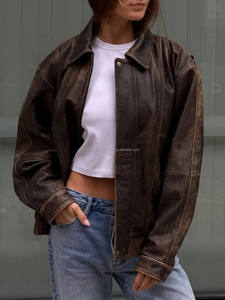 Super Oversize Ladies Bomber Jacket Soft Lambskin Varsity Style con decoración de rayas y bolsillos bordados incluidos - Product Image 6