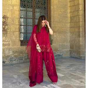 Hermosos conjuntos de traje de fiesta para mujer Top e inferior con Dupatta Elegante y elegante - Product Image 1