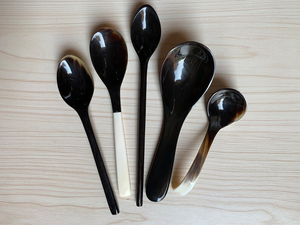 Cuchara de Sal de Cuerno de Búfalo Ecológica de Buena Calidad con Color Natural, Cuchara de Cena para Fiestas, Precio Razonable en Oferta - Product Image 2