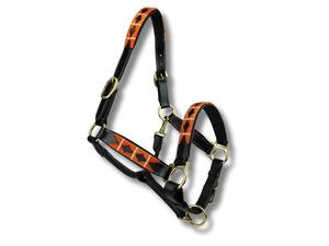 Cabestro de cuero ajustable y personalizable para caballo, con narquiler trenzado y herrajes de latón, equipo ecuestre - Product Image 1