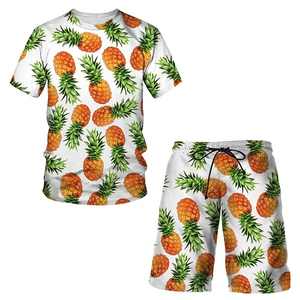 ราคาขายส่ง เสื้อยืดแขนสั้นและกางเกงขาสั้นชุดเซ็ตสำหรับผู้ชาย ดีไซน์ใหม่สำหรับฤดูร้อน สวมใส่สบาย เอวยางยืด ความยาวระดับเข่า ลายพิมพ์แบบซับลิเมชั่น - Product Image 4