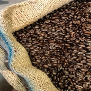Granos de Café Tostados con Sabor Intenso, Aroma Profundo, Final Suave y Carácter Fresco para Cafeterías, Hoteles, Restaurantes y Hogares - Product Image 1