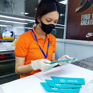 Parche con Logotipo de TPU para Ropa, Zapatos, Bolsos, Maletas y Accesorios, Fabricante Vietnamita, Alta Calidad, Ecológico, 3D, Sin Níquel - Product Image 3