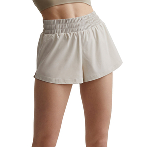 Shorts de sport décontractés pour femmes, légers, à séchage rapide, confortables, élastiques, pour un usage quotidien, en polyester et élasthanne, couleur unie - Product Image 2