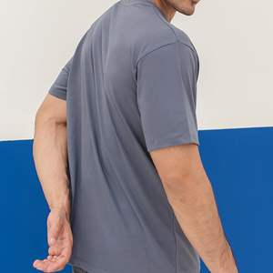 Camiseta Deportiva de Verano Personalizada para Hombre, 100% Algodón Poliéster, Transpirable, de Secado Rápido, Talla Grande, Diseño Estampado para Gimnasio, OEM ODM - Product Image 4