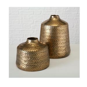 Jardinière en métal classique qui rehausse la décoration traditionnelle de la maison et des jardins grâce à sa forme intemporelle et sa durabilité fiable. - Product Image 6