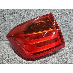 ไฟท้ายซ้ายมือสอง รุ่น 3 ซีรีส์ 725989306 - Product Image 1