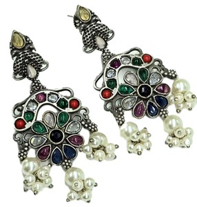 Pendientes de Plata Oxidada con Baño de Plata Antigua, Diseño Étnico de Amantes, Engaste de Bisel con Corte de Pera, Adornados con Perlas de Imitación, Regalo para Ella - Product Image 1