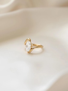 Bague de fiançailles en argent avec diamant taille marquise, plaqué or jaune 18 carats, sertissage à griffes, minimaliste, pour femme - Product Image 2