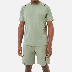 Conjunto Deportivo de 2 Piezas con Logotipo Personalizado, Transpirable, de Secado Rápido, para Hombre, para Gimnasio, Deportes, Correr al Aire Libre, Camiseta y Pantalones Cortos - Product Image 1