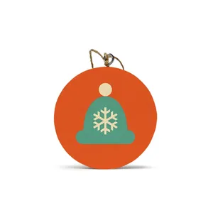 Adorno Navideño Redondo de Madera Moderno y Duradero, Decoración Colgante para las Fiestas, Colgante de Árbol con Gorro de Invierno y Copo de Nieve - Product Image 2