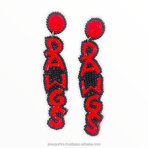 Pendientes Colgantes de Aro Hechos a Mano, Estilo Deportivo de Moda, Personalizados con Letras de Cristal y Pedrería Multicolor, Lindos para Fiestas de Chicas - Product Image 1