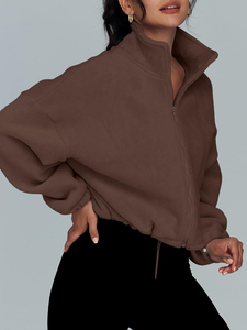 Sweat à capuche streetwear personnalisé pour femme, manches longues, col à capuche, tissu velours, manches bouffantes, logo sur le devant, 100 % lavé - Product Image 2