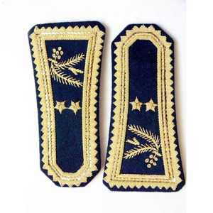 Épaulettes personnalisées pour fanfare avec franges, authentiques, sans grade, en fil doré, en polyester, avec sangle d'épaule - Product Image 3