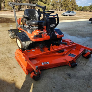 Achetez une tondeuse autoportée Kubota F2890 de qualité supérieure avec un puissant moteur industriel 2 temps - Product Image 5