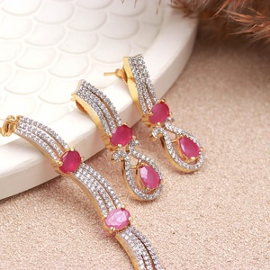 Conjunto de Collar Gargantilla y Pendientes de Piedras Rosas y Blancas con Rubíes CZ Chapados en Oro, Estilo Vintage, para Boda Nupcial, Joyería India de Alta Costura - Product Image 2