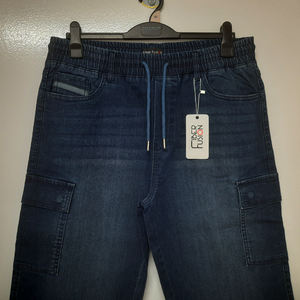 Shorts Cargo de Mezclilla para Hombre de Alta Calidad con Mezcla de Algodón Transpirable, Cintura Ajustable y Lavado Azul para un Estilo Moderno de Verano - Product Image 2