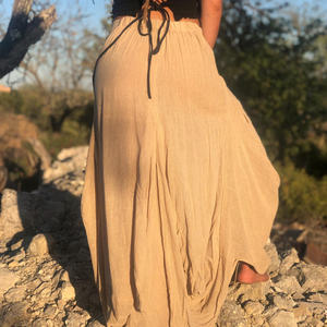 Falda Maxi Boho de Algodón, Falda Asimétrica Estilo Bohemio para Festival, Falda Fluida de Cintura Alta, Regalo para Ella a Precio de Mayoreo - Product Image 1