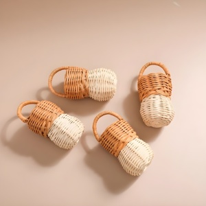 Juguetes de desarrollo para bebés, sonajero de ratán hecho a mano, sonajeros sostenibles para bebés, los más vendidos. - Product Image 2