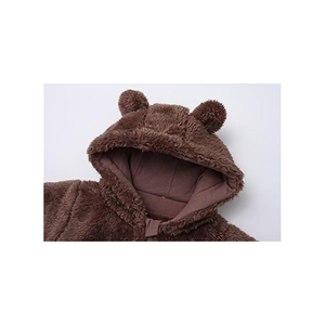 Lindo pelele marrón de piel sintética para bebé con capucha y detalles de orejas para uso invernal en bebés. - Product Image 2