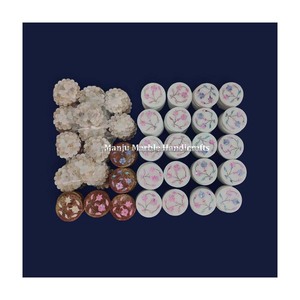 Espejo con incrustaciones de mármol y esteatita hecho a mano con diseño de concha de mar de madreperla, uso de arte Floral para decoración del hogar - Product Image 1