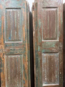 Porte d'entrée en bois massif personnalisée, en promotion, avec une construction durable et une finition moderne élégante, disponible au meilleur prix du marché - Product Image 4