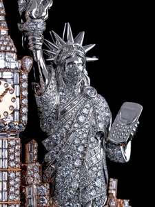 Colgante de moissanita con micro pavé de diamantes, diseño de la Estatua de la Libertad y el Big Ben, con dije de oro macizo, regalo unisex - Product Image 3