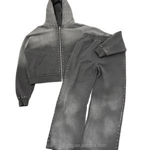 Costumes de sport personnalisés, survêtement délavé à l'acide, sweat à capuche zippé avec strass et pantalon de survêtement évasé, ensemble de survêtement de haute qualité - Product Image 2