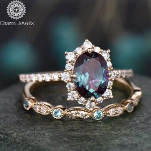 Bague de fiançailles vintage pour femme en argent plaqué or rose avec moissanite taille coussin et sertissage à griffes - Product Image 3