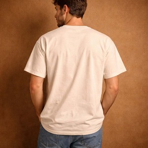 Camiseta básica de algodón beige para hombre, estilo streetwear, para un look casual y relajado de verano. Corte holgado y extragrande. - Product Image 4