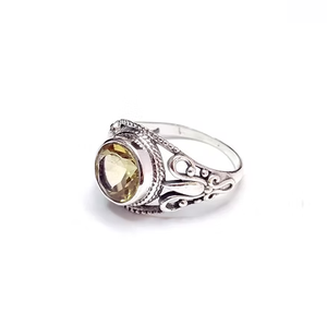 แหวนพลอยซิทรินทรงกลม เงินแท้ 925 ตัวเรือนแบบ Bezel Setting ดีไซน์เรียบหรู สวมใส่สบาย เหมาะสำหรับทุกเพศทุกวัย ใช้ได้ทุกวัน - Product Image 3
