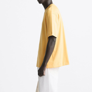 T-shirt noir en polyester tricoté pour homme, 220 grammes, col oversize, manches courtes, coupe ample, style streetwear décontracté, anti-rétrécissement - Product Image 2