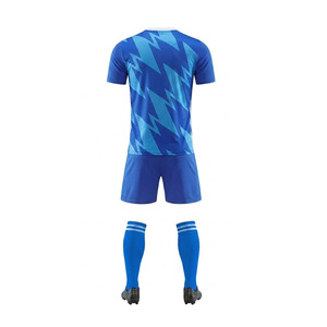 Conjunto de Uniforme de Fútbol Sublimado Personalizado, Cuello en V Azul, Manga Corta, Absorbe la Humedad, Equipación Deportiva para Hombre, Ajuste Atlético para Todas las Temporadas - Product Image 4
