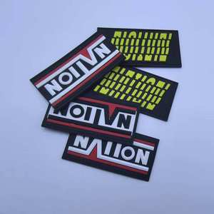 Badge en silicone PVC personnalisé en gros, patch logo 3D gaufré pour vêtements, chaussures, sacs, chapeaux, décoration par presse à chaud - Product Image 5