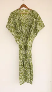 Robe kaftan bohème verte à imprimé floral avec lien à nouer dans le dos, coupe ample, manches courtes, en coton, pour la plage - Product Image 5