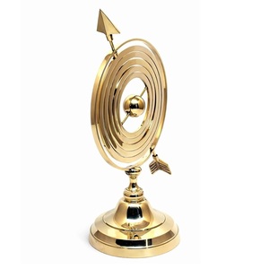 Sphère armillaire décorative avec flèche, finition dorée, globe céleste, décoration de bureau en métal, base sur piédestal, style nautique vintage pour la maison et le bureau - Product Image 2