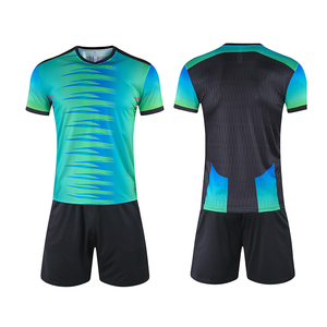 Ensemble de maillot de football pour hommes noir et blanc, manches courtes, short assorti, polyester respirant, tenue de sport pour équipe - Product Image 5