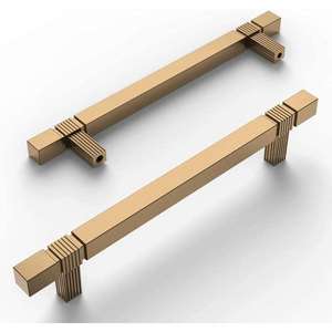 Poignée en laiton artisanale conçue pour les intérieurs résidentiels et commerciaux, alliant durabilité et élégance décorative. - Product Image 4
