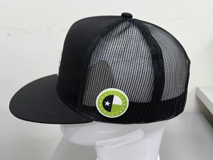 Gorra Trucker de Malla de 5 Paneles con Parche de Goma de la Bandera de Texas, Impresión Personalizada Bajo Visera Plana, Ajustable, Unisex, para las Cuatro Estaciones - Product Image 2