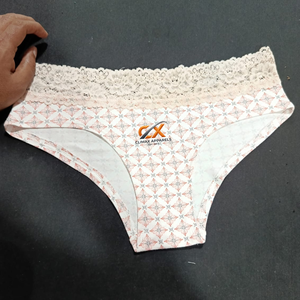 Culottes de bikini unies personnalisables en gros, en tissu respirant à séchage rapide, sous-vêtements sans couture pour femmes, service OEM disponible - Product Image 1