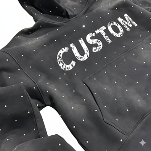 Sweat-shirt à capuche surdimensionné pour homme, avec logo personnalisé imprimé à l'écran et strass sur toute la surface, 100% coton molletonné. - Product Image 3