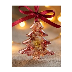 Ornement de Noël en résine scintillante rouge et or, flocon de neige, fait main, décoration suspendue pour arbre, décoration festive pour la maison - Product Image 1