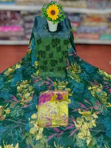 Robe en Chiffon Jacquard Fransawi Somalien Traditionnel de Qualité Supérieure avec Motif Floral Pailleté Argenté pour Femmes - Product Image 4