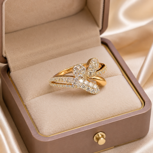 Élégante bague papillon en or 14 carats |   Bague en diamant scintillante de qualité supérieure pour femmes |   Cadeau de bijoux fins de luxe pour elle, pour une fête de mariage - Product Image 2