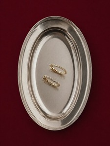 Grand Floral Engraved Serving Platter with <b>Ornamental</b> Edge Luxury <b>Silver</b> Tone Tabletop Décor Exclusive Decorative Metal - Product Image 2