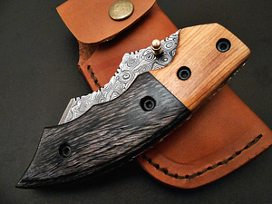 Couteau de chasse pliant artisanal en acier Damas forgé de qualité supérieure avec étui en cuir, couteau de camping de poche, cadeau pour homme - Product Image 5