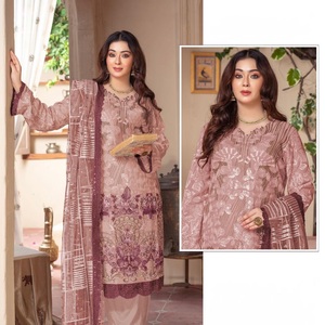 Catálogo de Exportadores de Trajes Pakistaníes de Chifón de Diseño en Colores de Excelente Calidad - Product Image 4