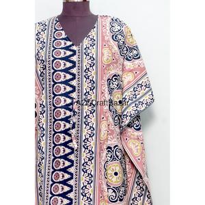 Caftán Maxi 100% Hecho a Mano en Algodón para Mujer, Cuello en V, Sin Mangas, Estampado Floral, Ecológico, Silueta Ajustada, Estilo Casual Natural - Product Image 2